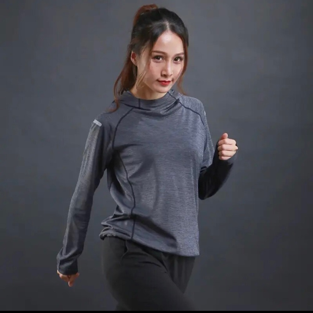 Gray gym workout hoodie size medium